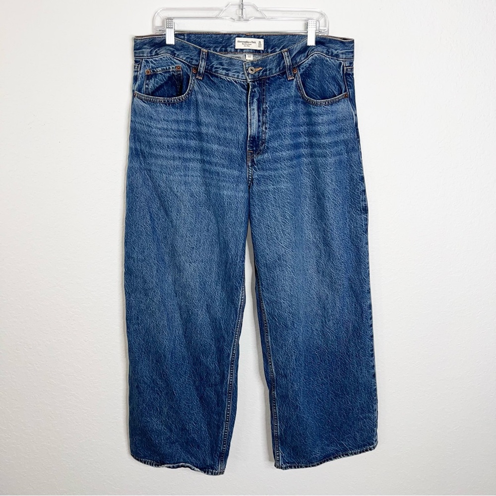 Abercrombie & Fitch Low Rise Ultra Loose Jeans